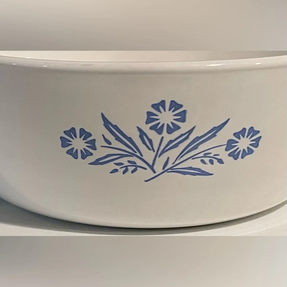 Vintage corning ware saucepan, Blue corn flower pattern 1 pint